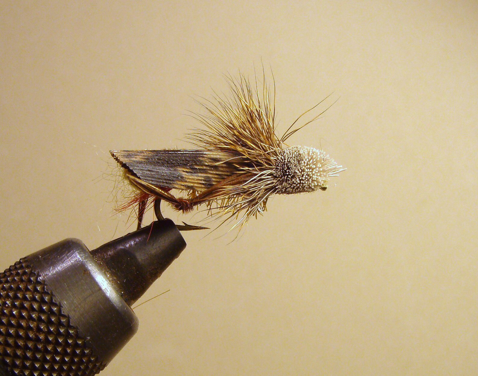 蚂蚱毛钩（Dave's Hopper）